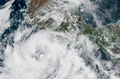 'Érick' se convierte en tormenta tropical