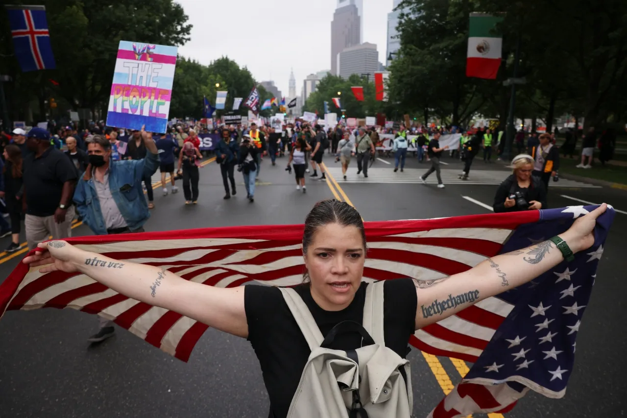 Millones de manifestantes protestan contra Trump en EU