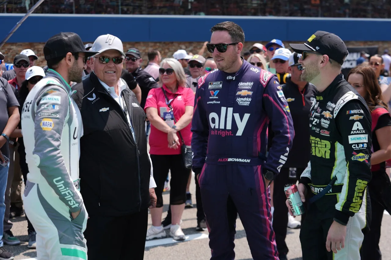 Bowman presenta dolor de espalda previo a carrera en Ciudad de México