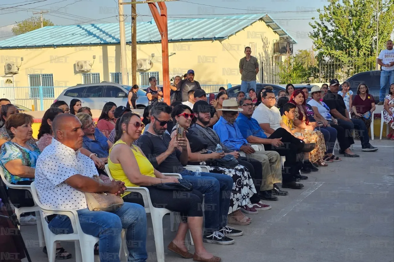 Homenajean a Verónica y Lupita Carrillo por décadas de trabajo en guardería