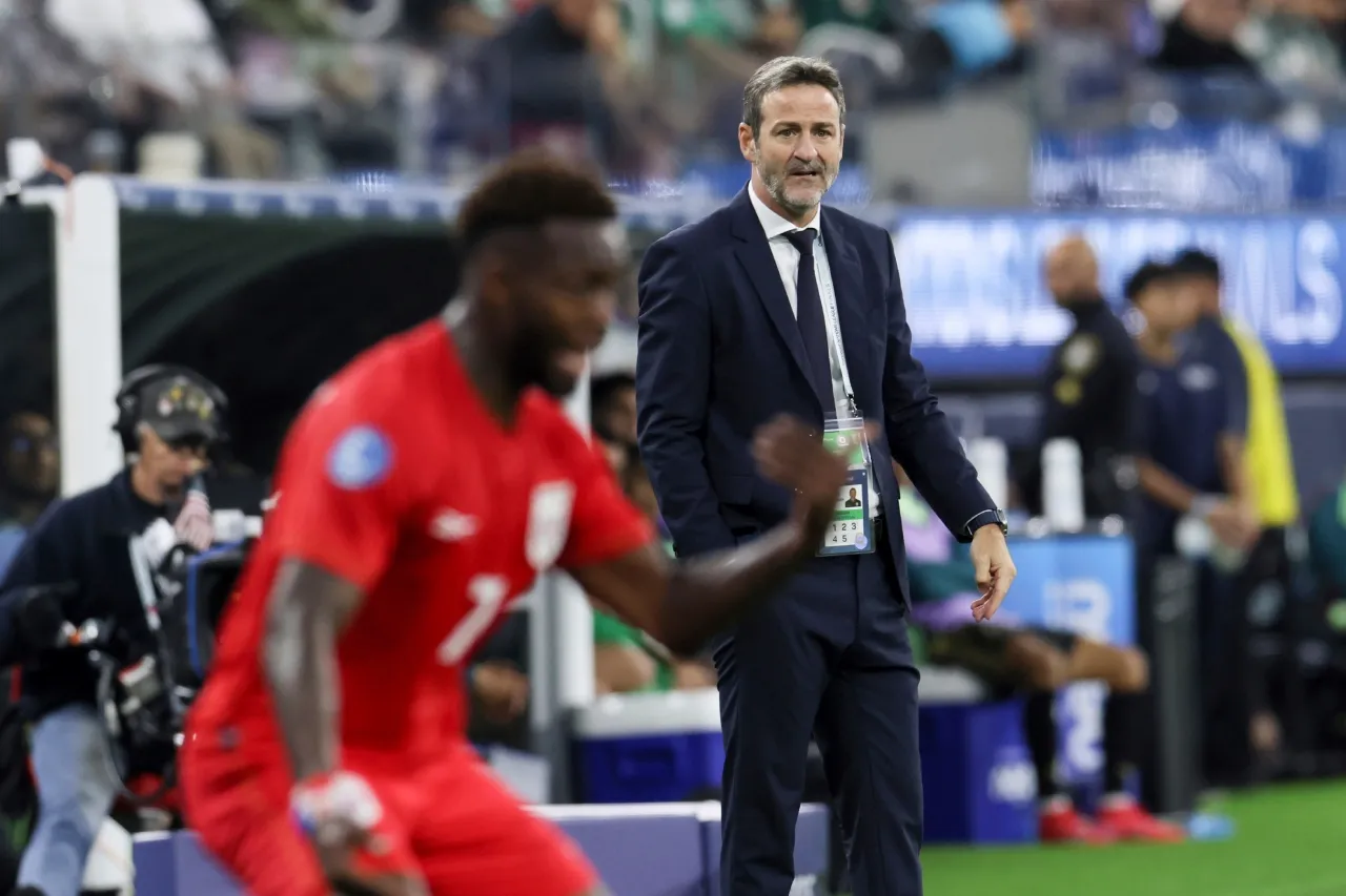 Copa Oro: Panamá golea a Guadalupe al iniciar su empeño por un esquivo título