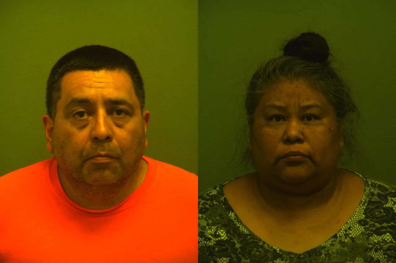 El Paso: Su hijo adoptivo los acusa de encerrarlo durante largos periodos