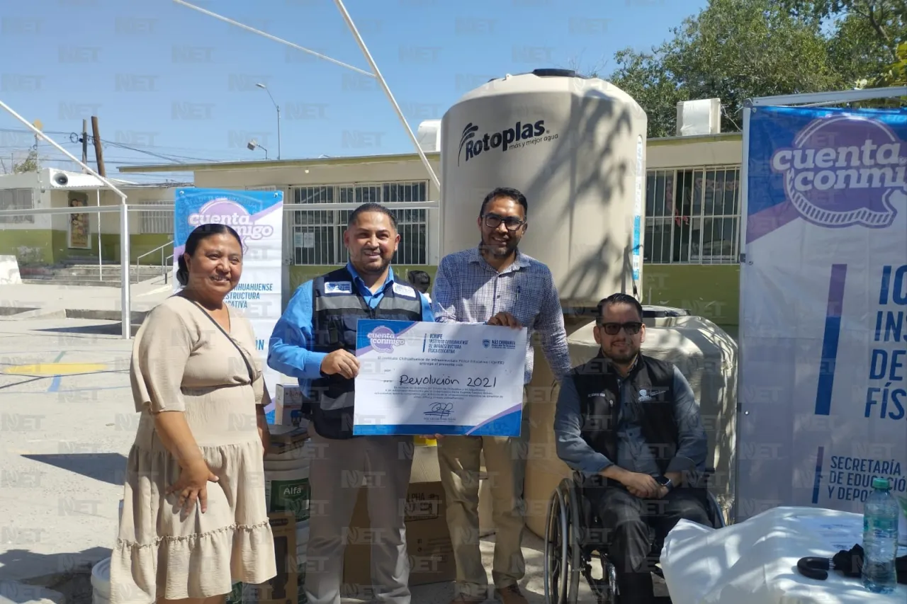 Entrega Ichife materiales a 9 primarias de Juárez