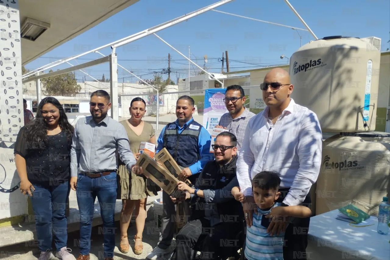 Entrega Ichife materiales a 9 primarias de Juárez