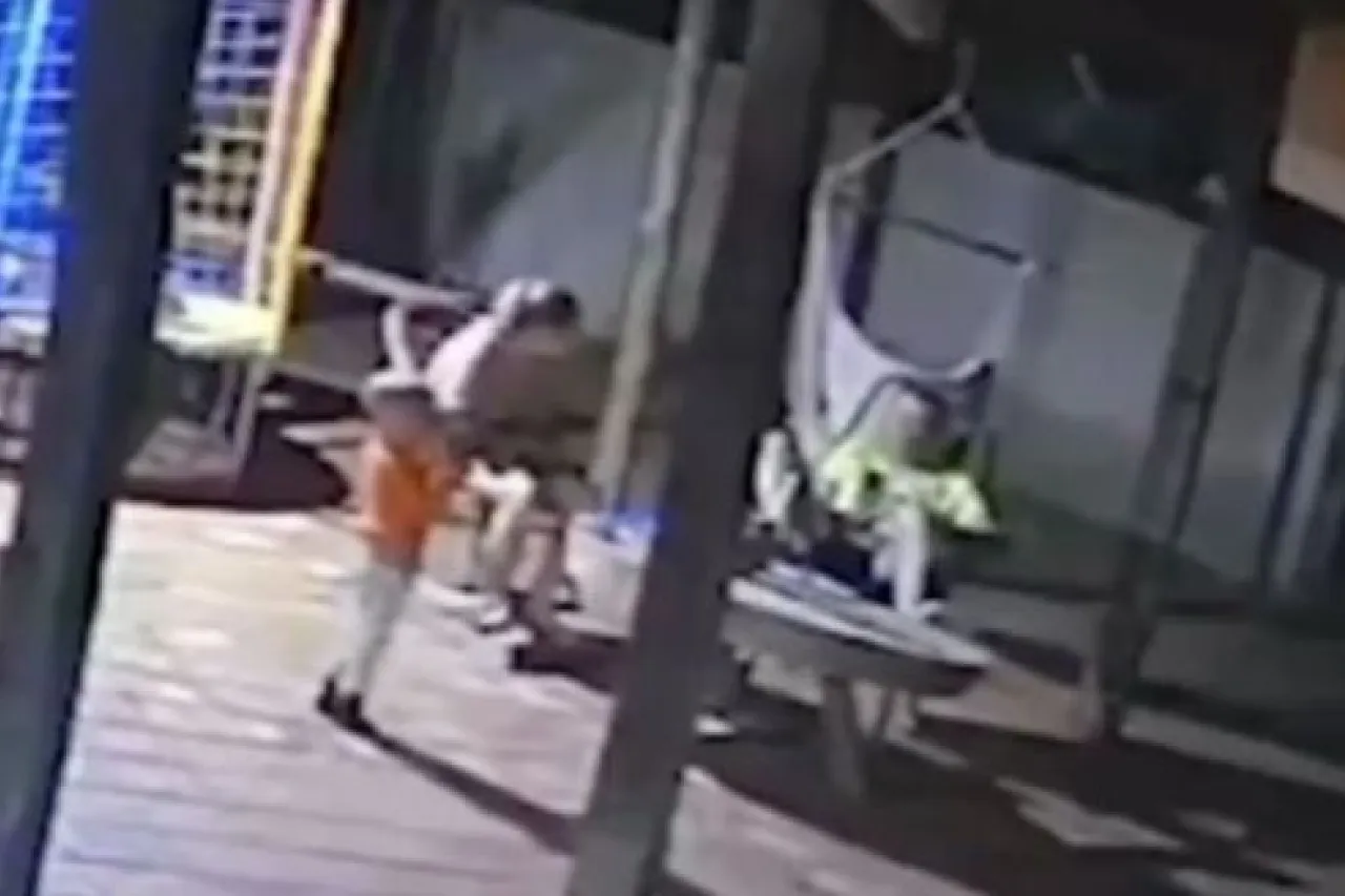 Niño de 2 años mata accidentalmente a su madre con arma del padre