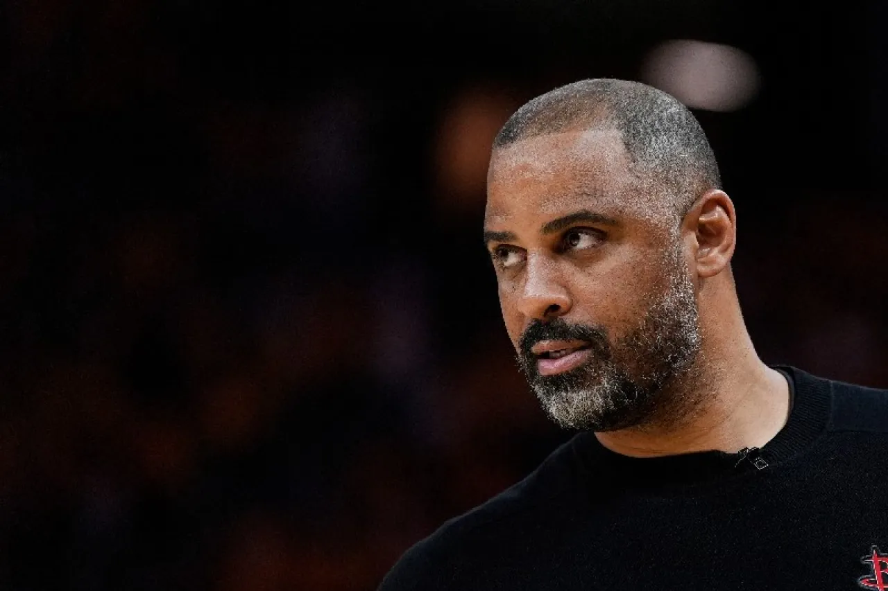 NBA: Extienden Rockets contrato de Ime Udoka