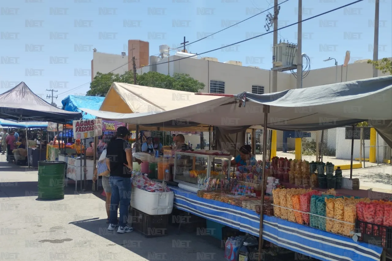 Se manifiestan vendedores ambulantes en parroquia San Judas Tadeo