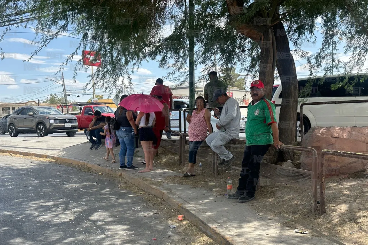 Vecinos compran transformador ante cortes de luz y policía arresta a instalador