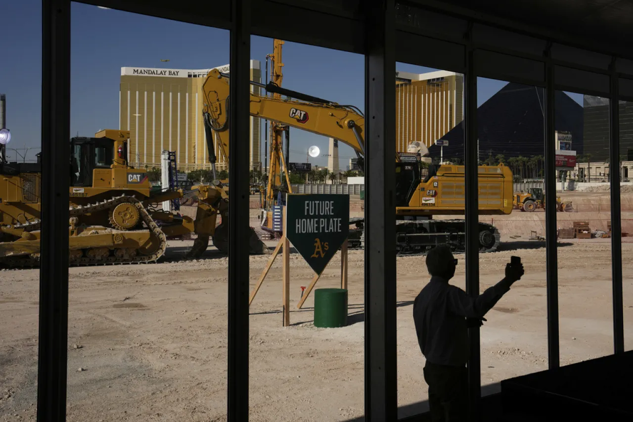 Los Atléticos celebran inicio de construcción de estadio en Las Vegas
