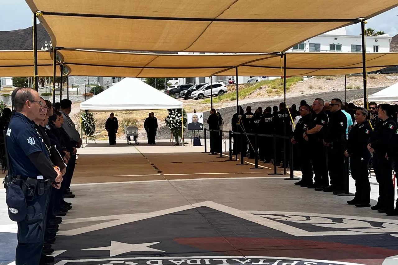 Rinden homenaje póstumo a policía estatal con 25 años de servicio