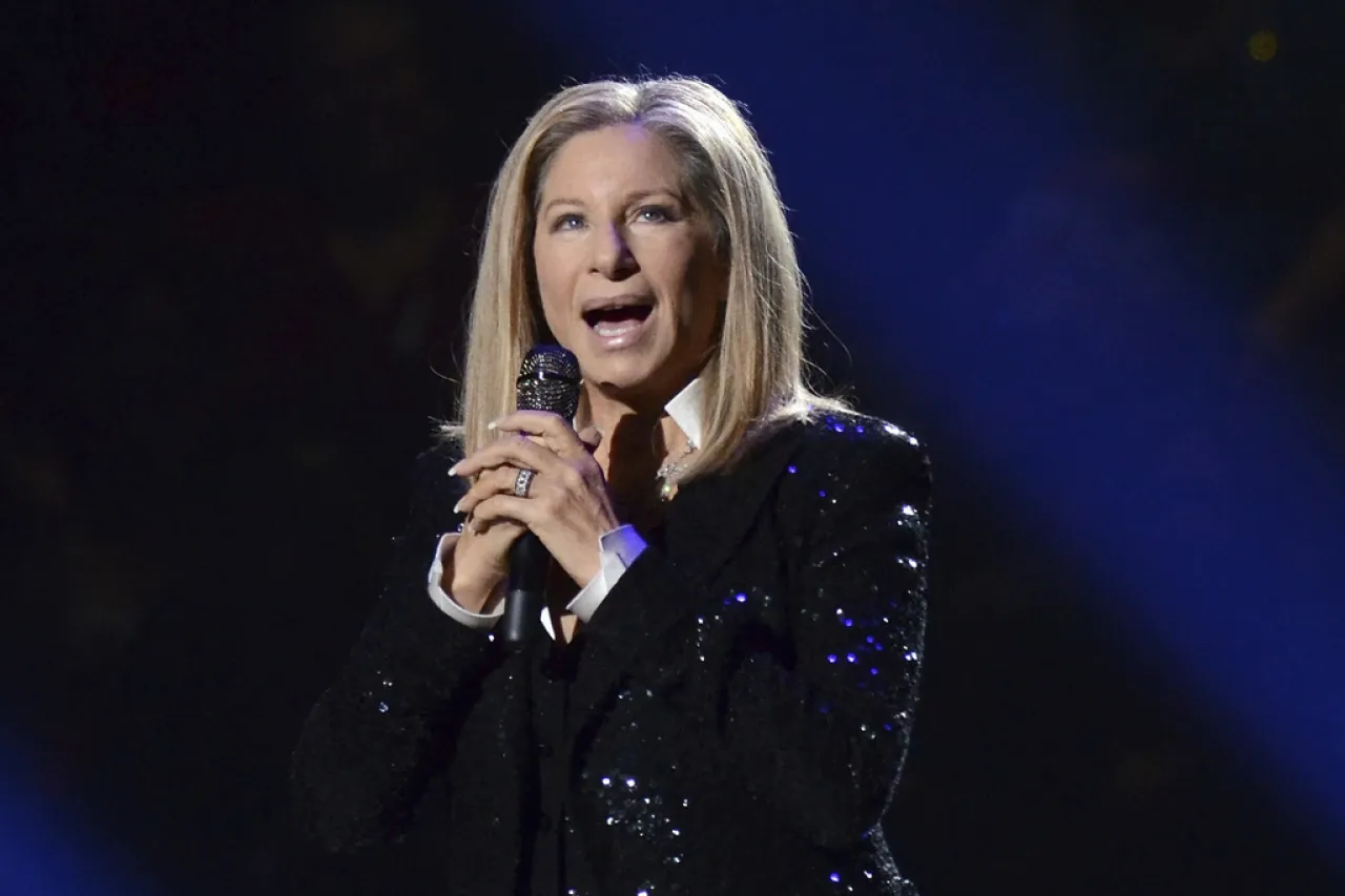 Barbra Streisand lanza 'The Secret of Life' con duetos con Dylan y McCartney