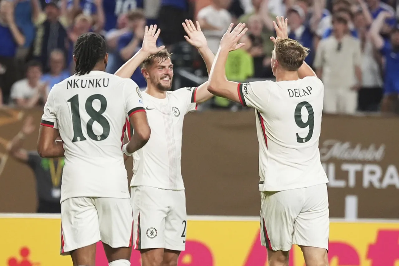 Golea Chelsea a Esperance y se cita con Benfica en octavos del Mundial de Clubes