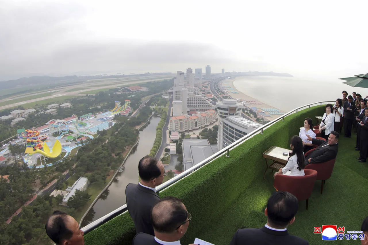 Corea del Norte abrirá un sitio turístico en su costa la próxima semana