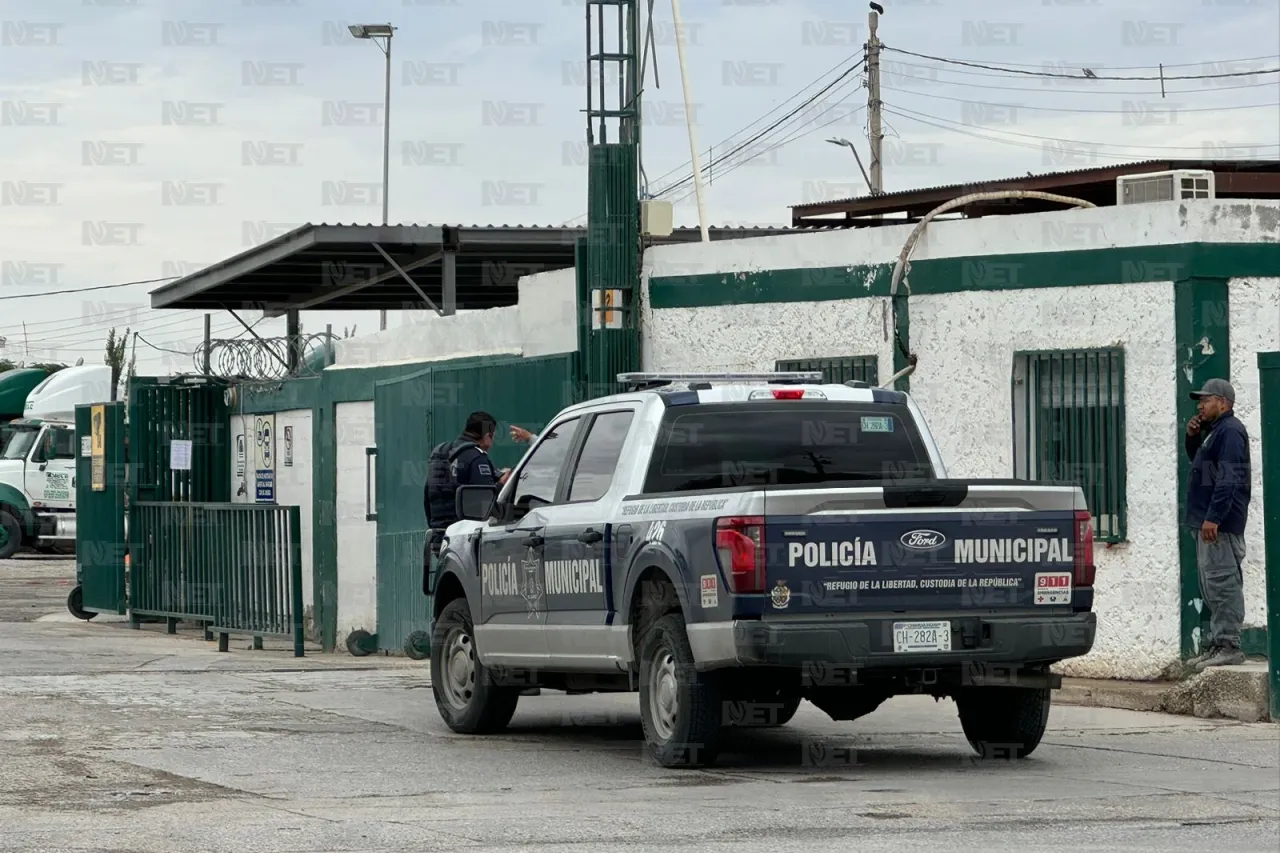 Muere hombre aplastado por un camión de carga