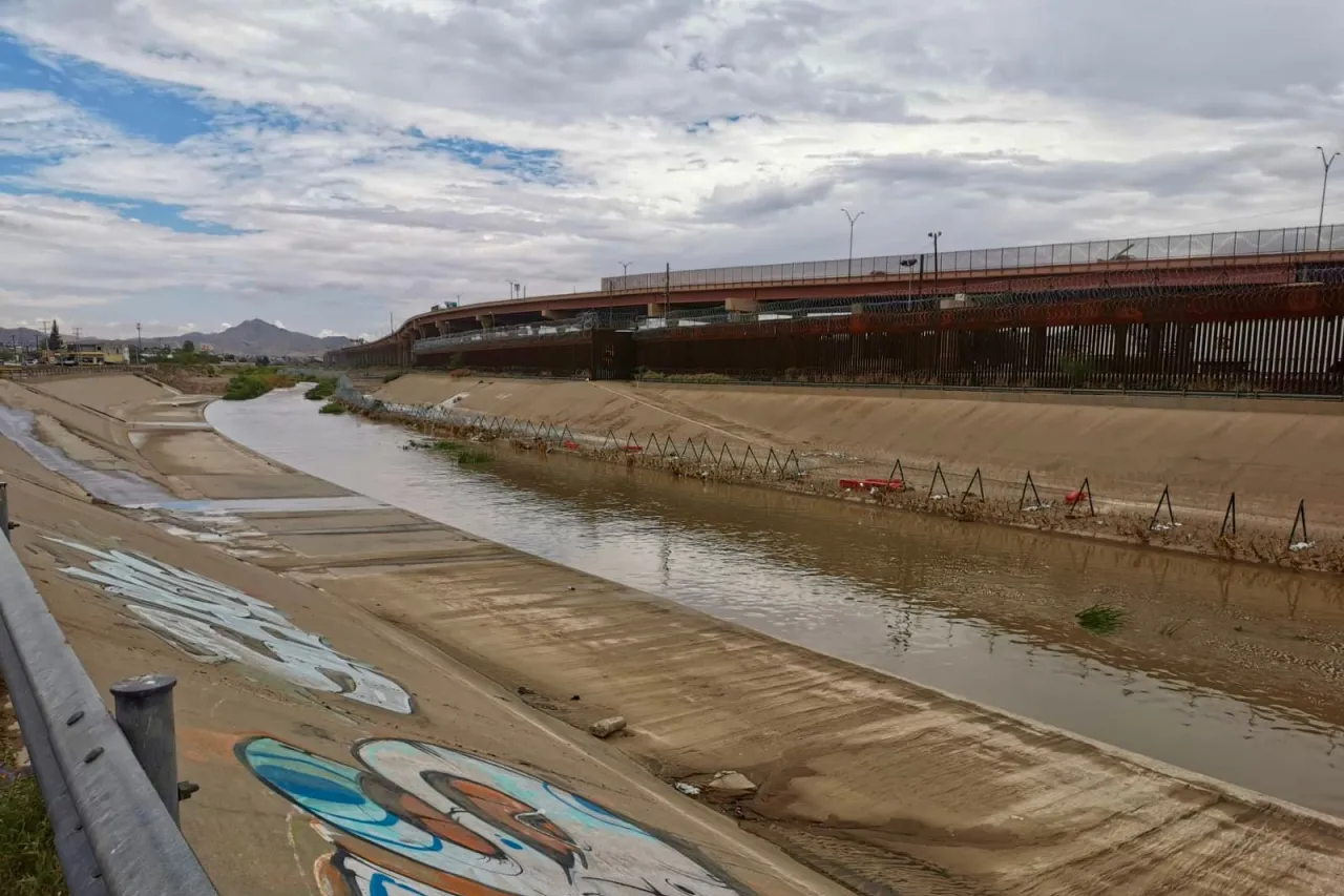 Vuelve a la vida caudal del río Bravo tras recientes lluvias en la frontera