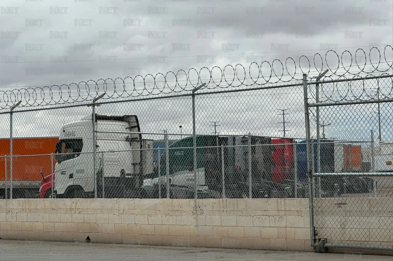 Muere hombre aplastado por un camión de carga