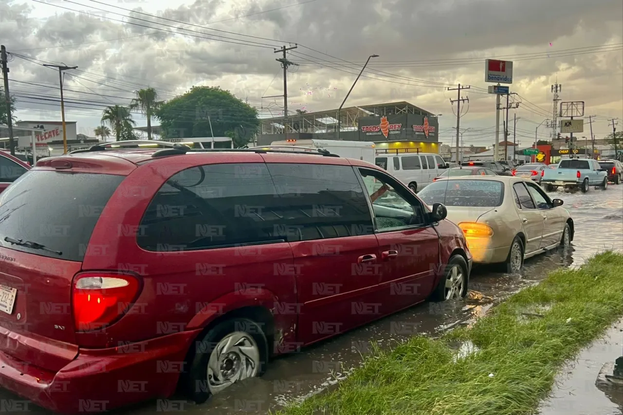 Se registran encharcamientos en varias zonas de Juárez