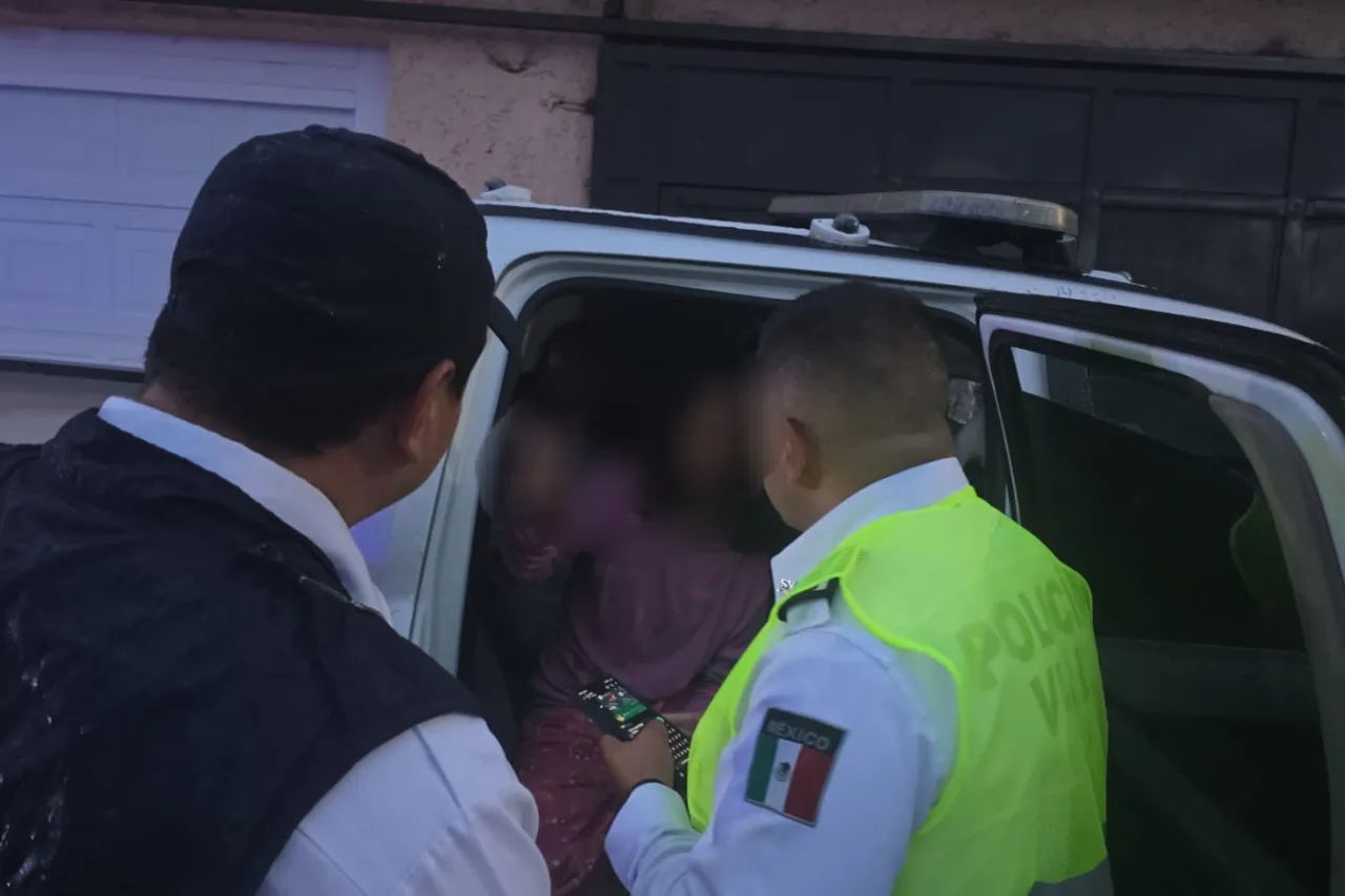 Seguridad Vial auxilia a dos menores atrapadas en centro comunitario