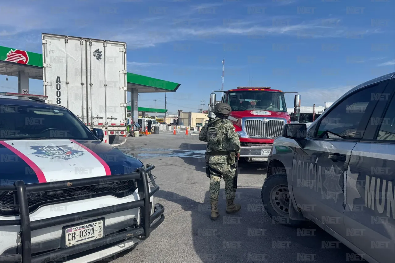 Hallan cadáver en canal a lado de una gasolinera; podría ser empleado