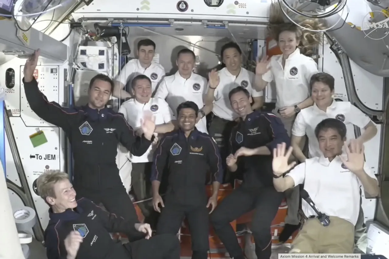 Estación Espacial recibe a sus primeros astronautas de India, Polonia y Hungría