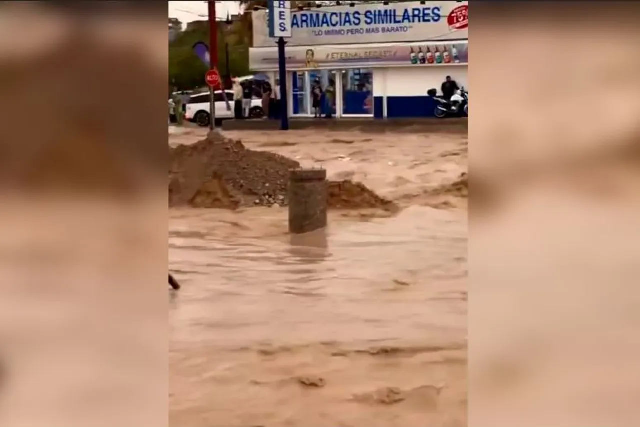 Arroyo del Mimbre se vuelve un río crecido