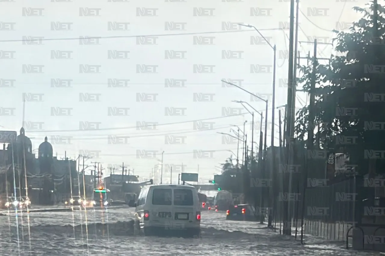 Eje vial Juan Gabriel imposible de transitar; tome vías alternas