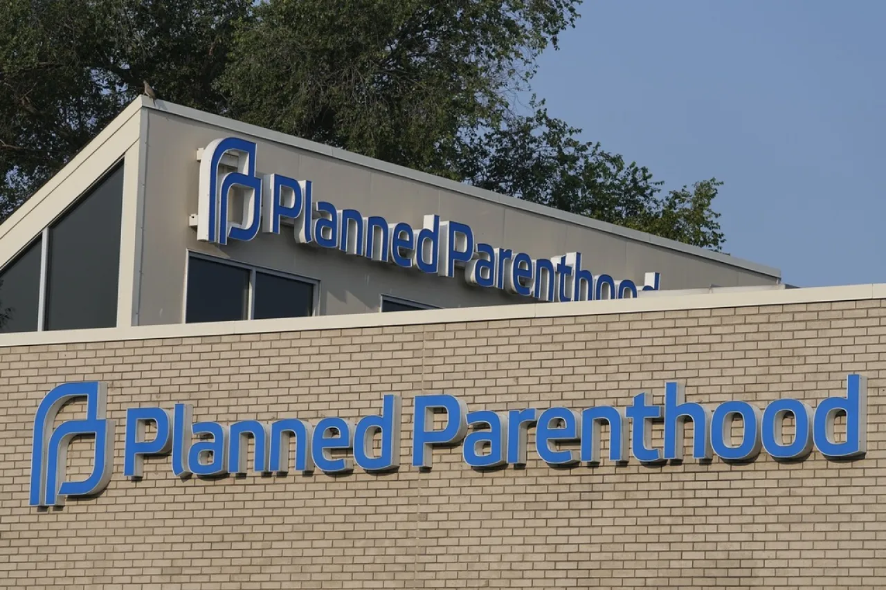 EU: avalan excluir a Planned Parenthood de programas públicos