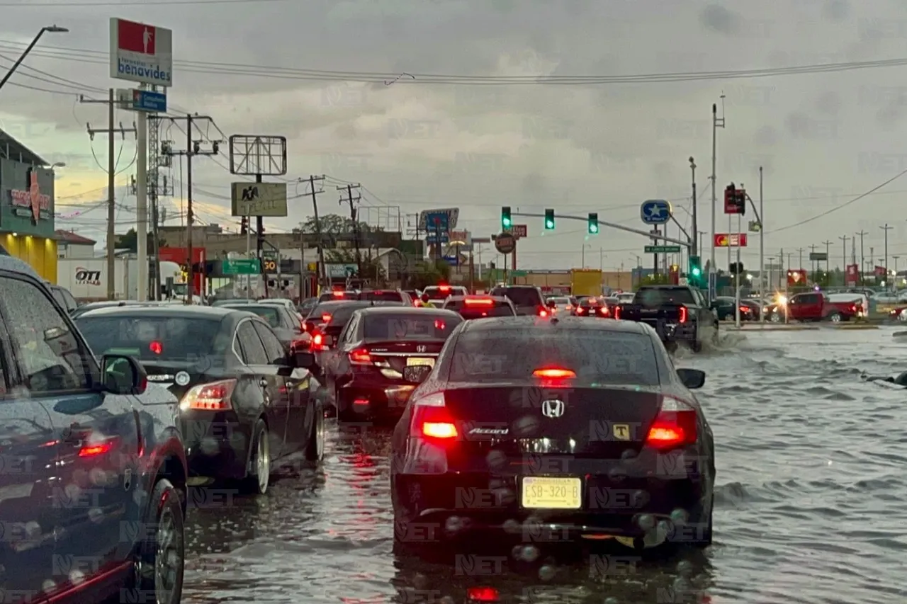 Se registran encharcamientos en varias zonas de Juárez
