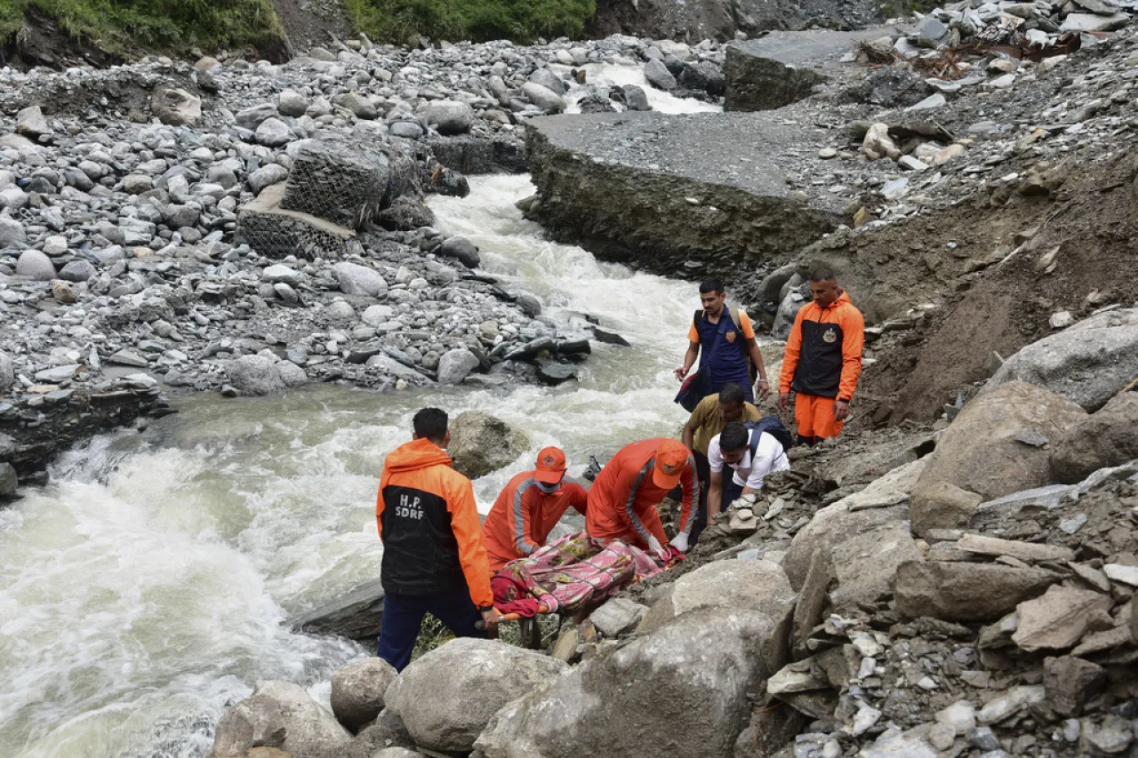 Lluvias torrenciales dejan 3 muertos y una docena de desaparecidos en India