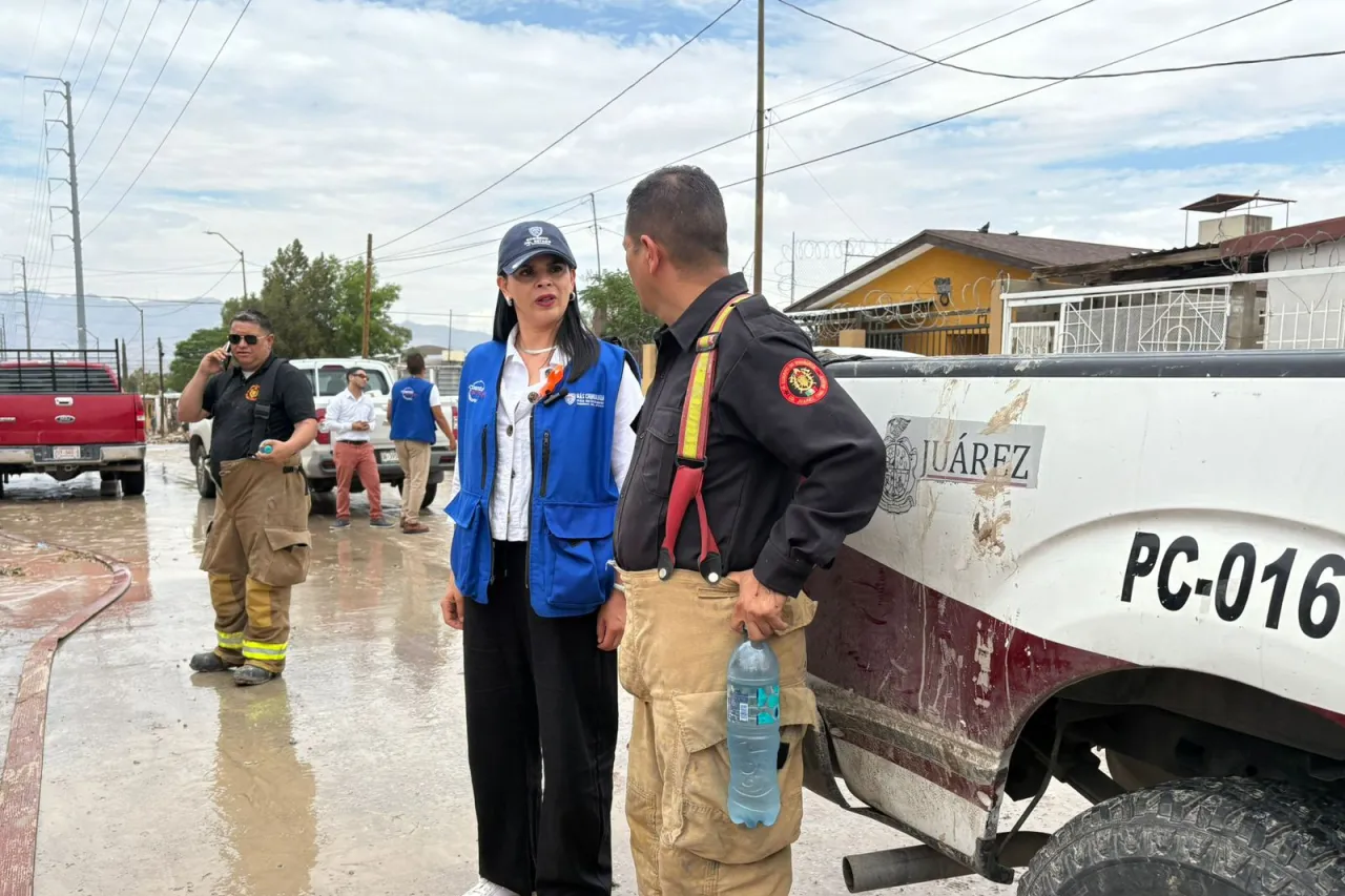 Gobierno estatal atiende a familias afectadas por temporal en Juárez