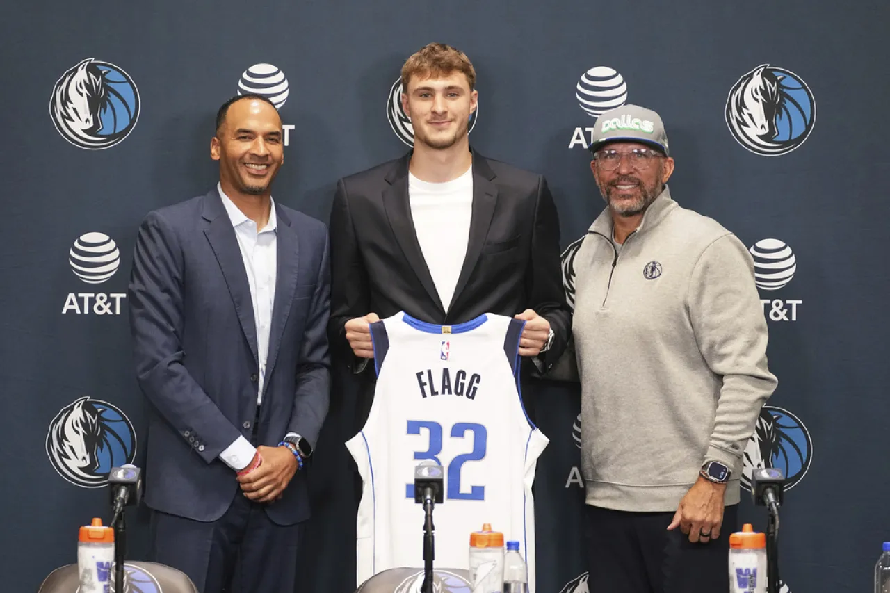 Cooper Flagg es presentado en Dallas