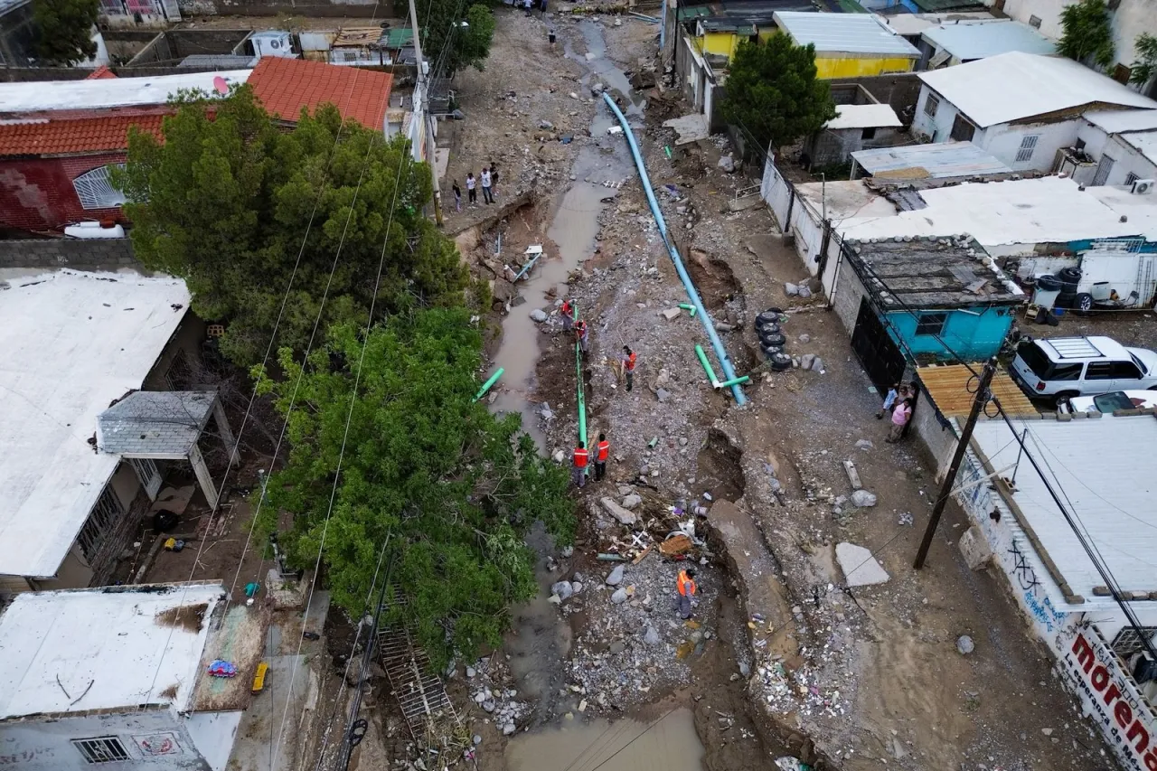 Atiende JMAS socavón en la colonia Francisco Sarabia