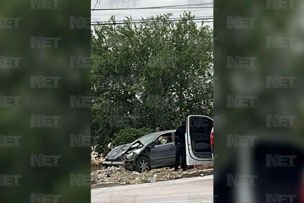 Choque deja dos lesionados en calle puerto Dunquerque