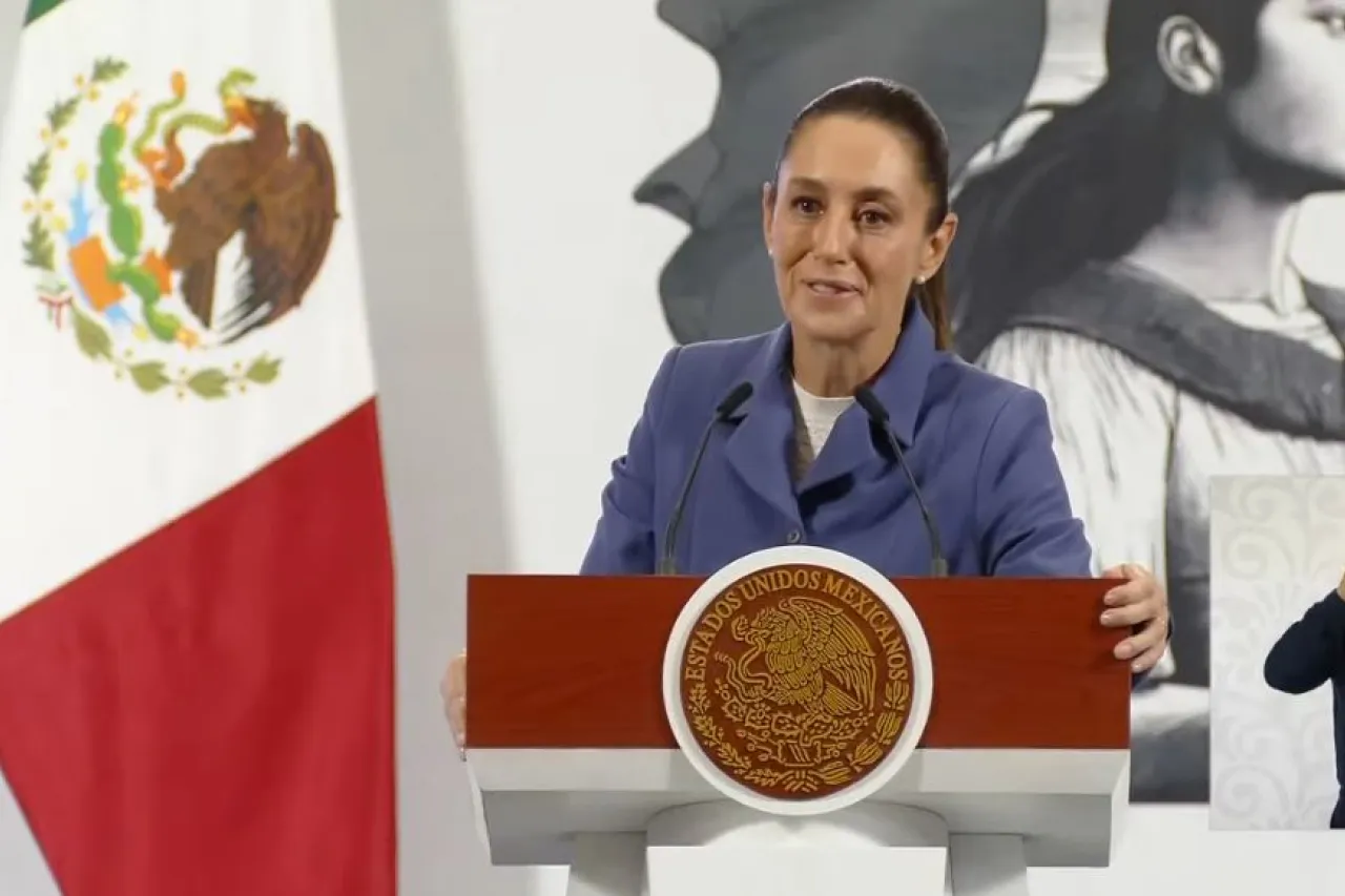 INE bajo la lupa: Sheinbaum critica revisión tardía de candidatos