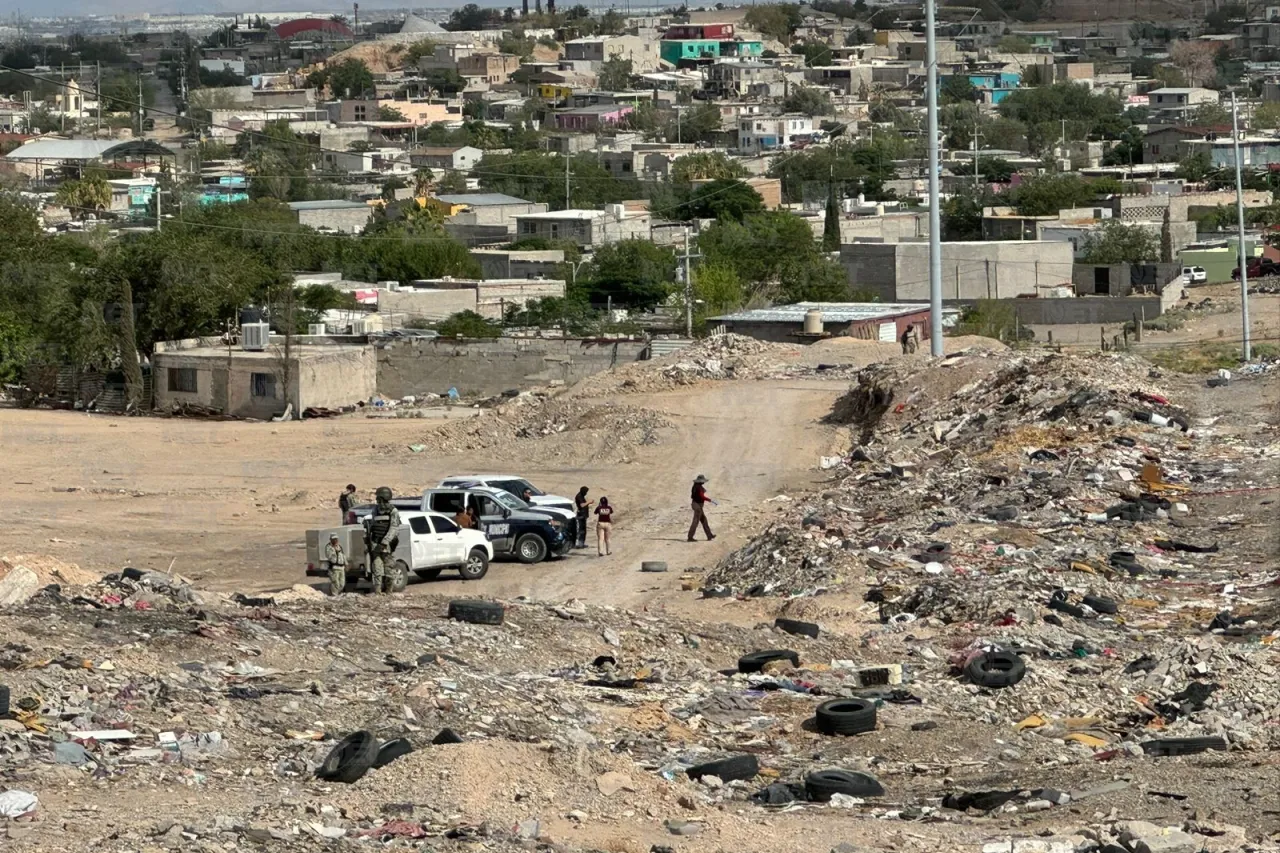 Encuentran a hombre baleado entre camino Real y Pavo Real
