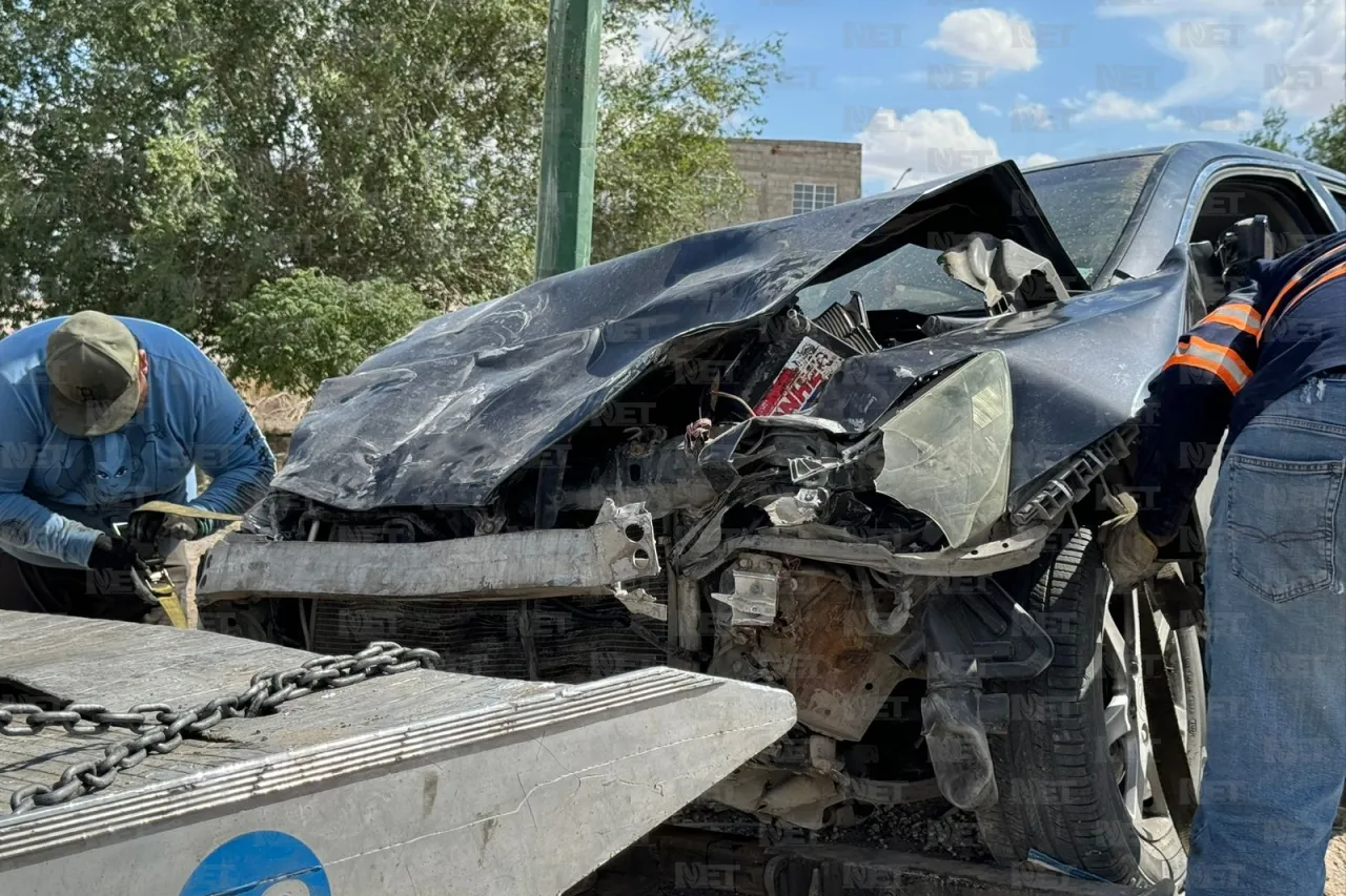 Choque deja dos lesionados en calle puerto Dunquerque