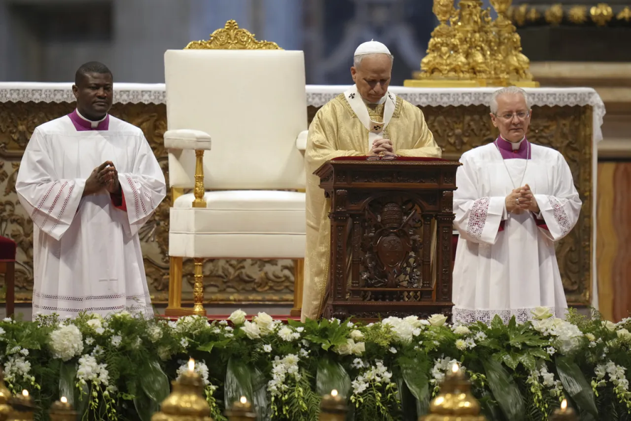 El papa León XIV pide unidad en la Iglesia católica