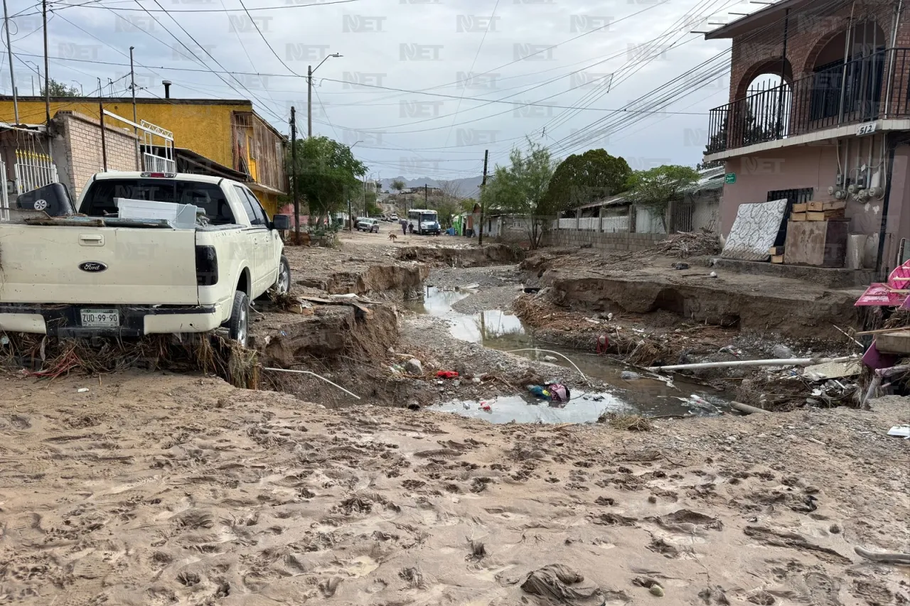 Lluvias abren socavón en la Francisco Sarabia