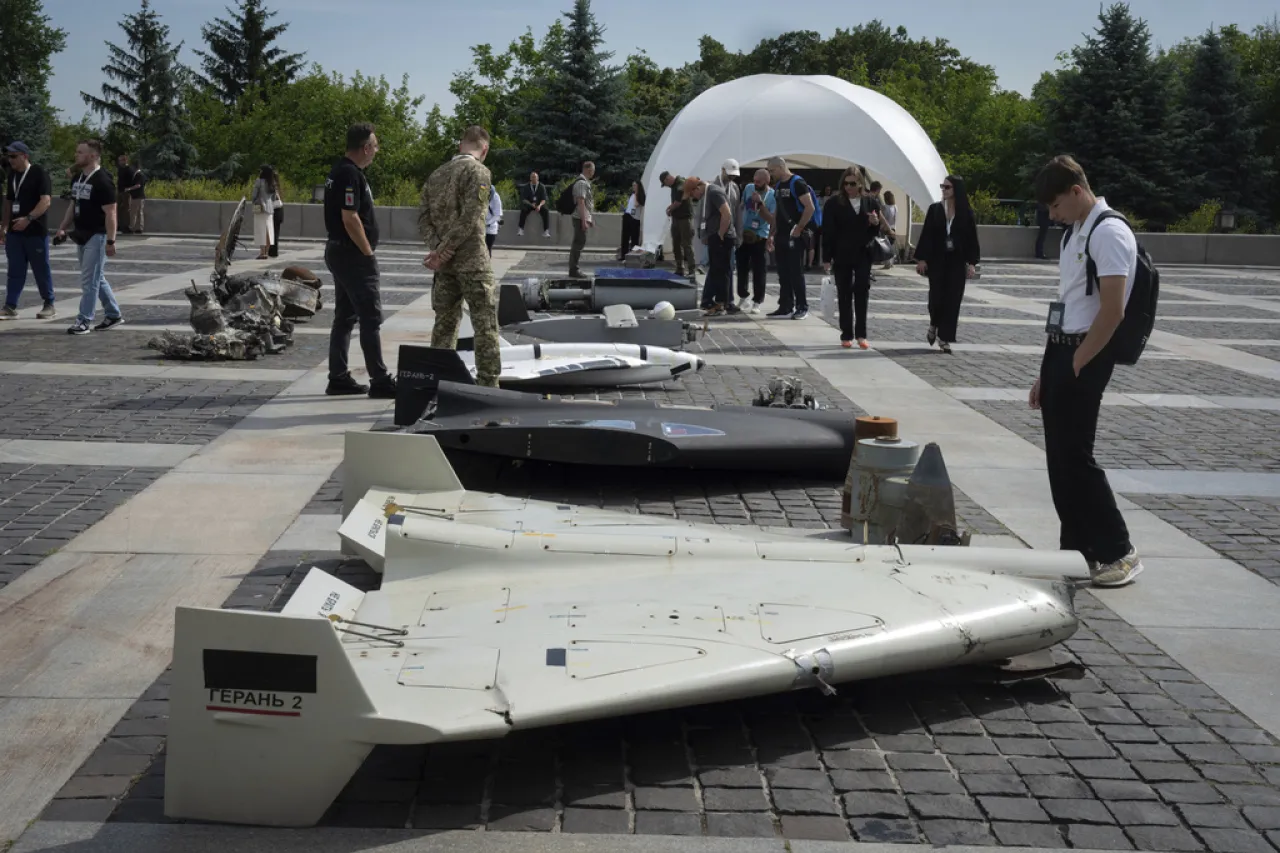 Ataque ruso con drones mata a 2 personas y hiere a otras 17 en Ucrania