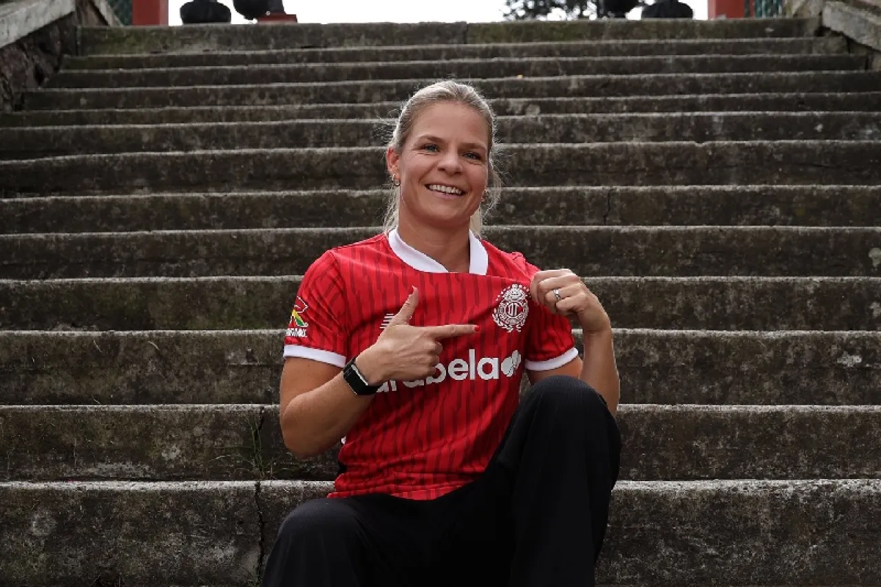 Histórica Eugénie Le Sommer firma con el Toluca Femenil