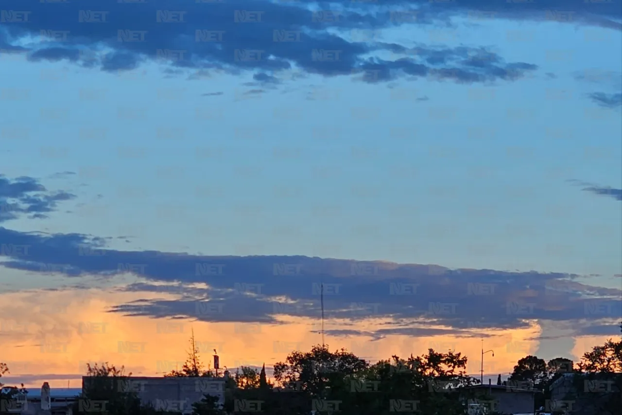 Nubosidad origina bello atardecer en Juárez