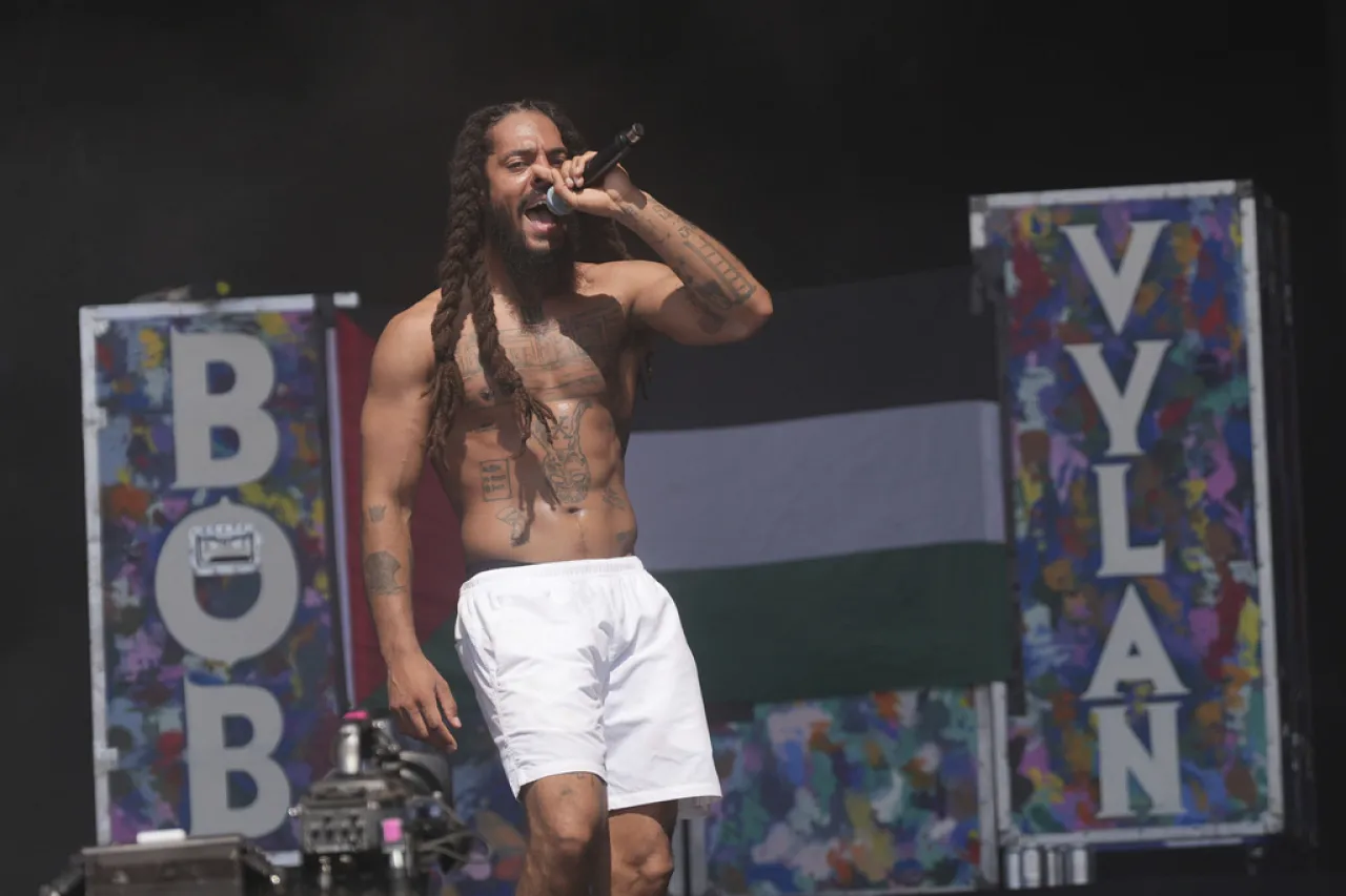 Investigan a rapero por polémicos comentarios contra Israel en Glastonbury