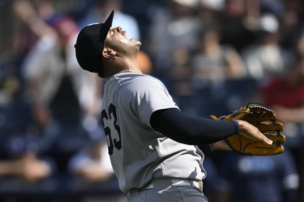 Colocan Yankees a Fernando Cruz en lista de lesionados