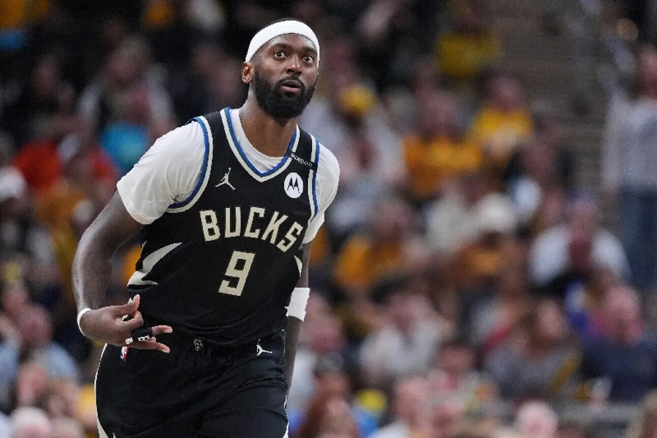 Bobby Portis extiende contrato con los Bucks de Milwaukee
