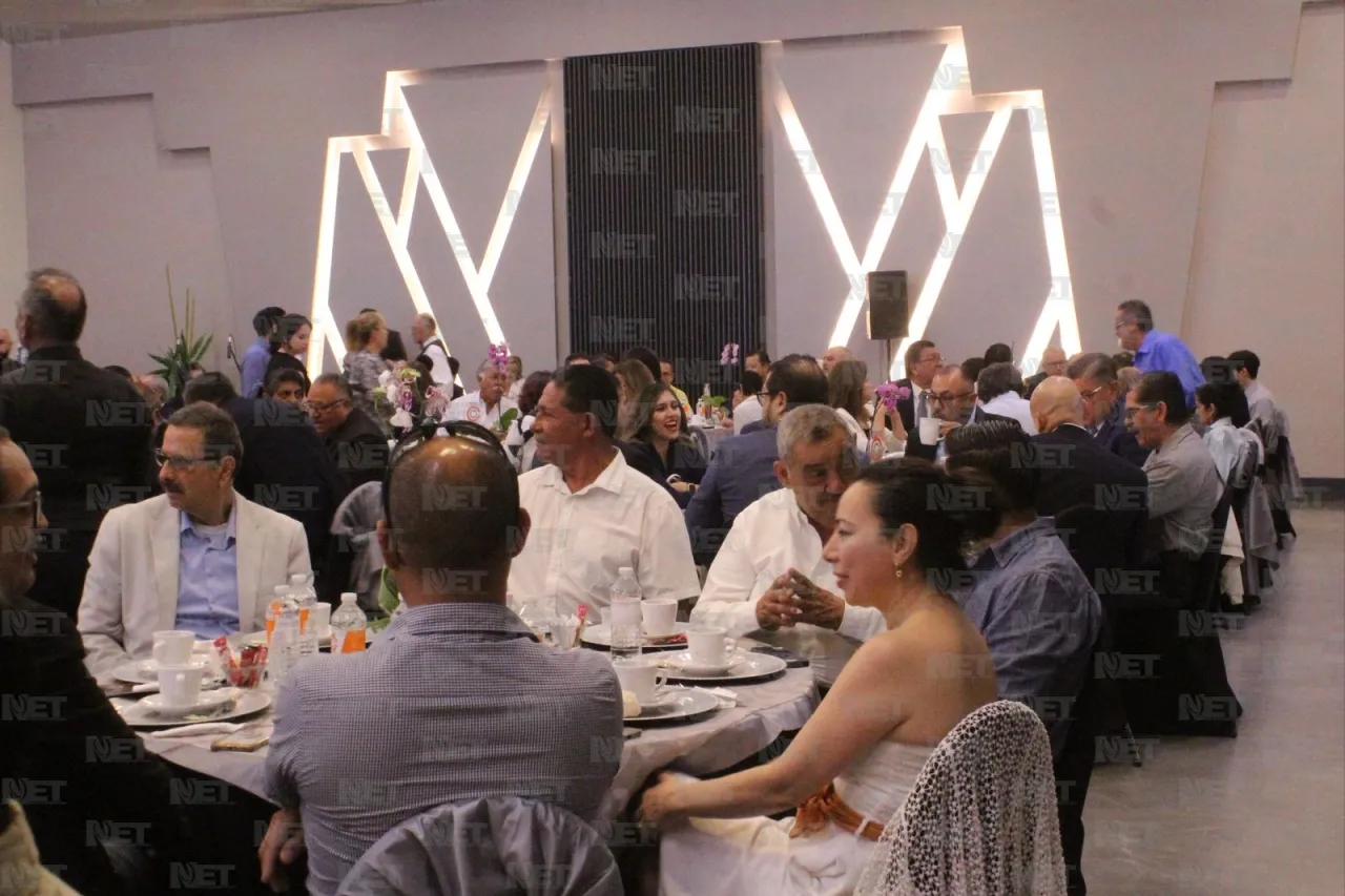 Ingenieros civiles celebran su día con informe y reconocimientos
