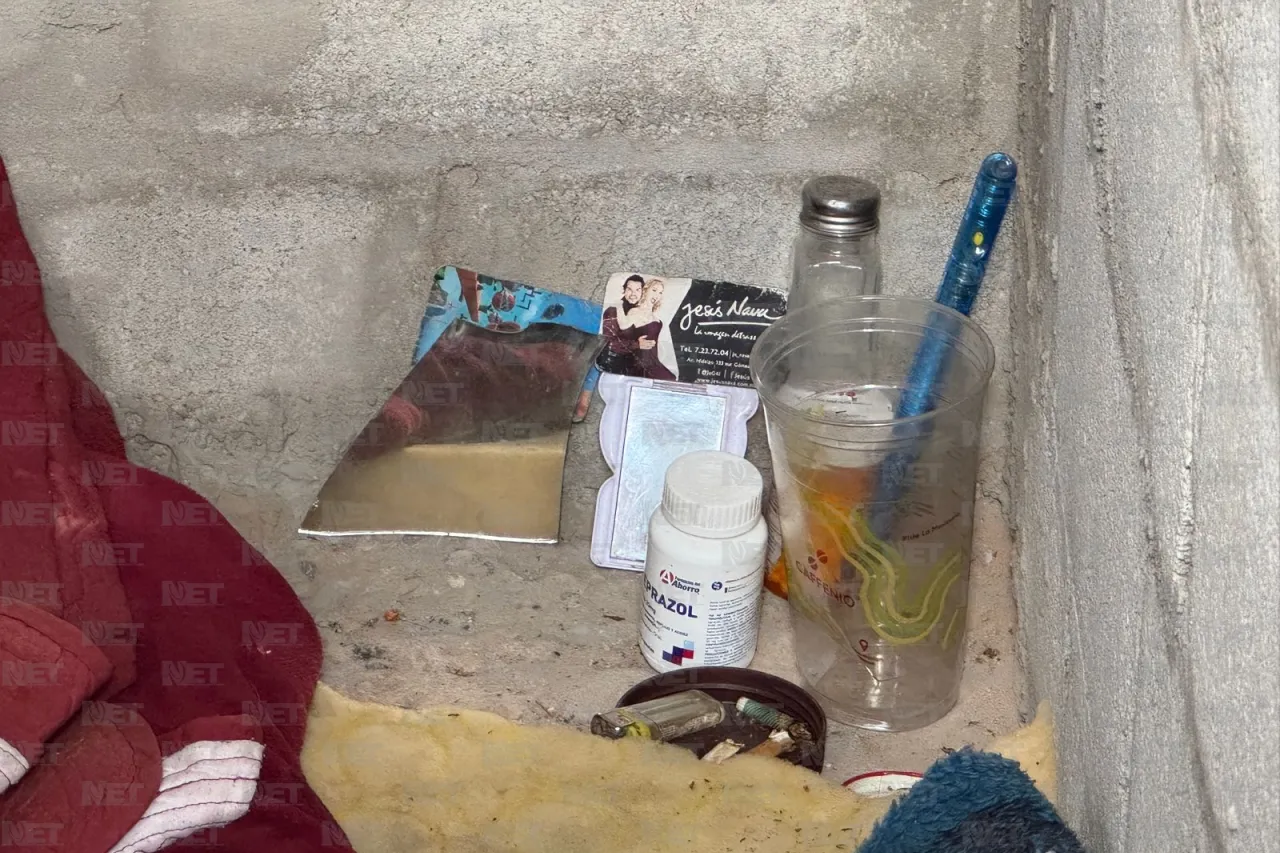 Vive en tumba y persigue a mujeres; vecinos piden intervención