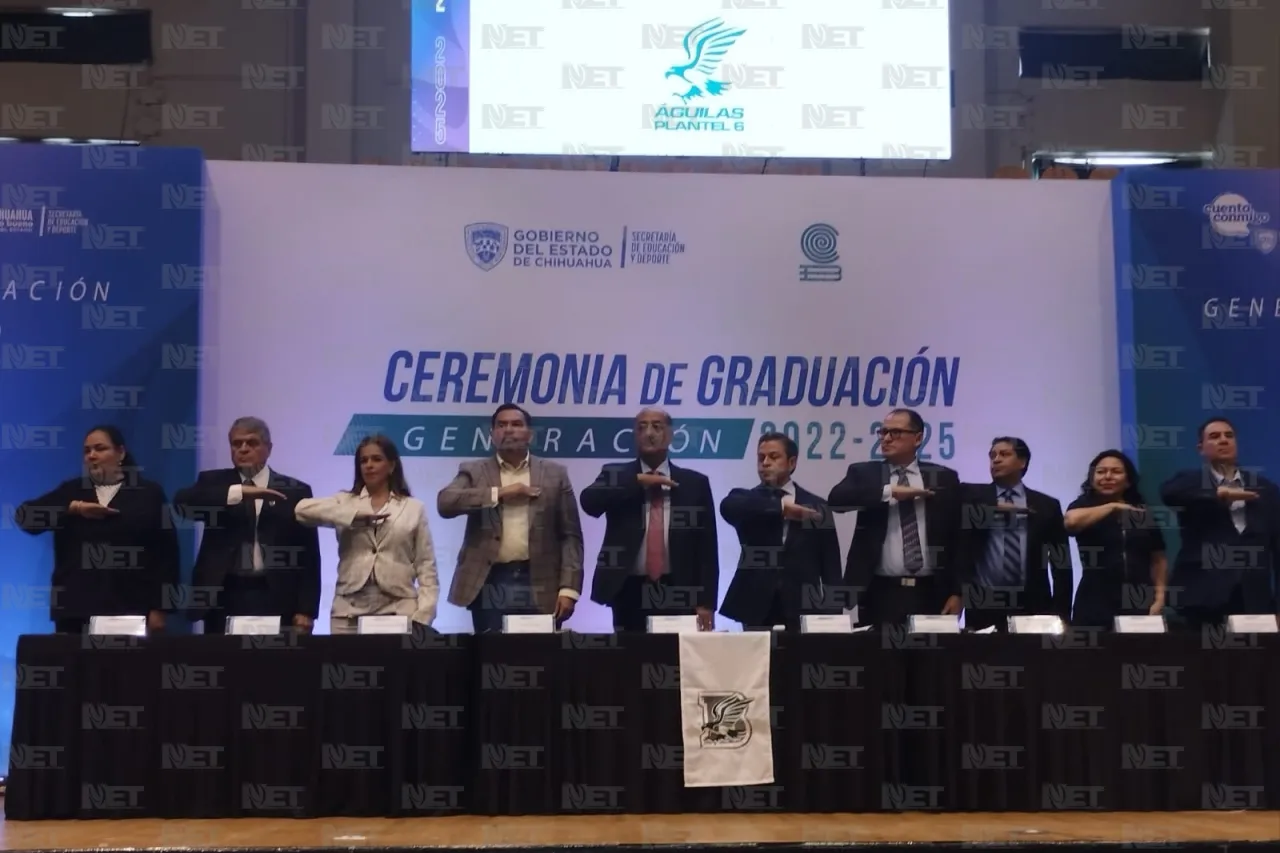 Más de 5 mil estudiantes se gradúan del Colegio de Bachilleres