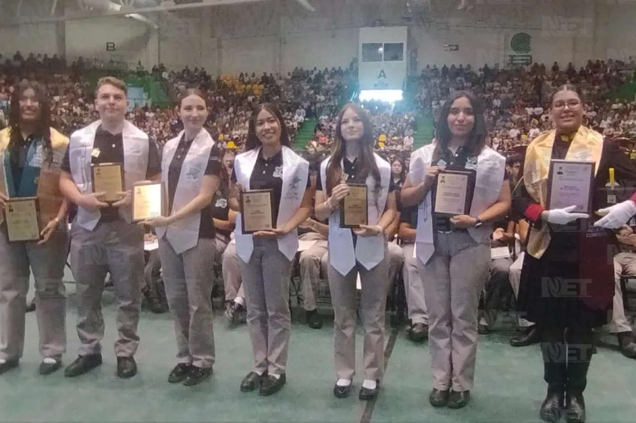Más de 5 mil estudiantes se gradúan del Colegio de Bachilleres