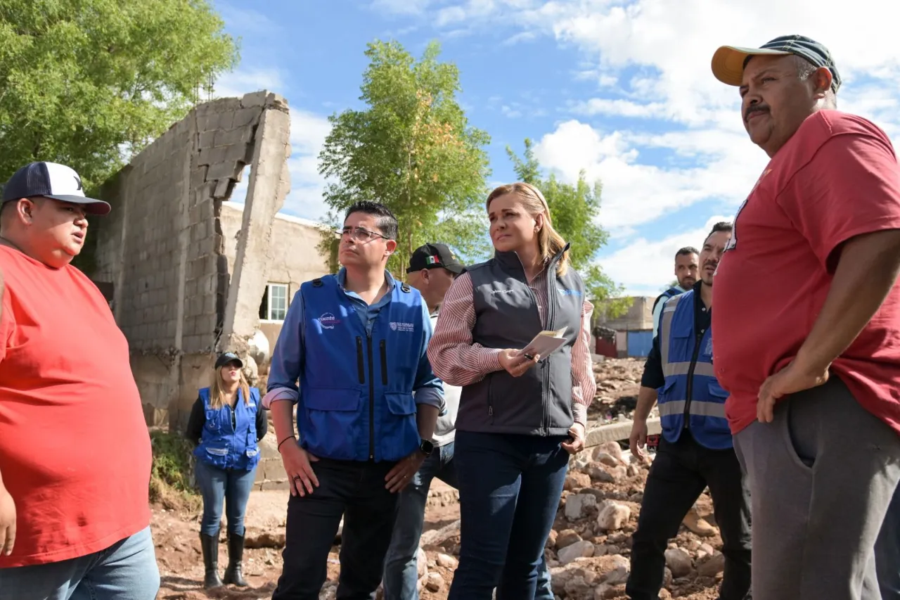 Recorre Maru Campos zonas afectadas por lluvias en Chihuahua