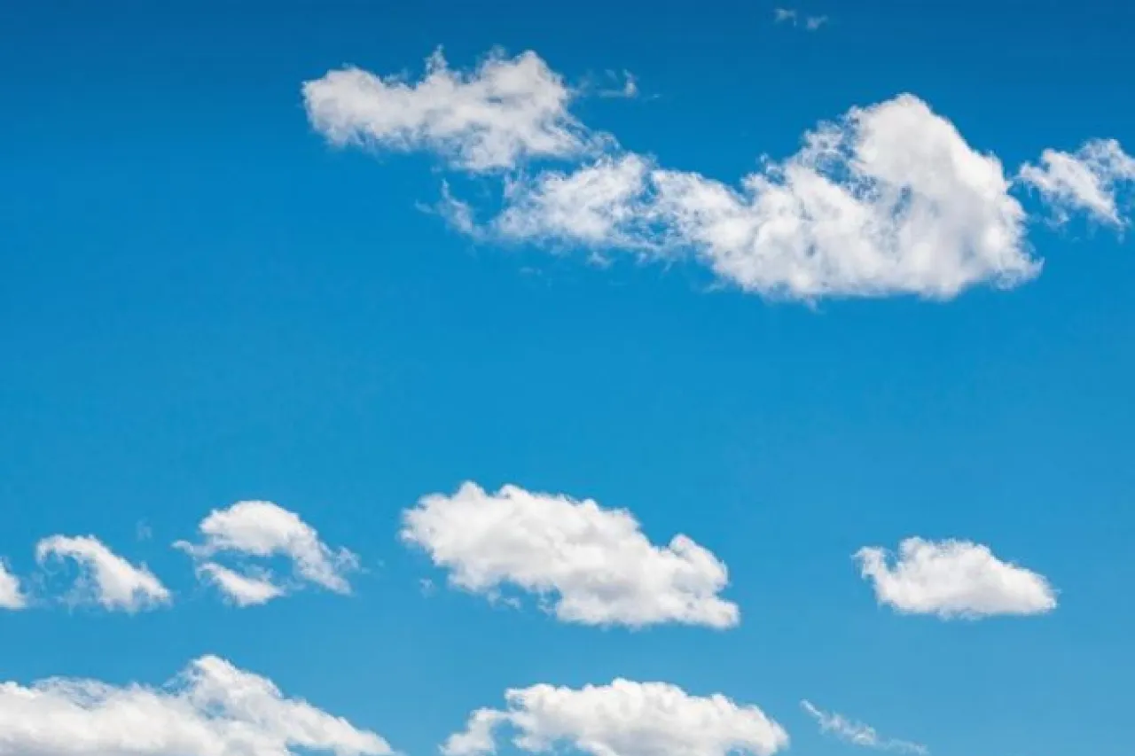 'Tsunami de nubes' sorprende a turistas en Portugal